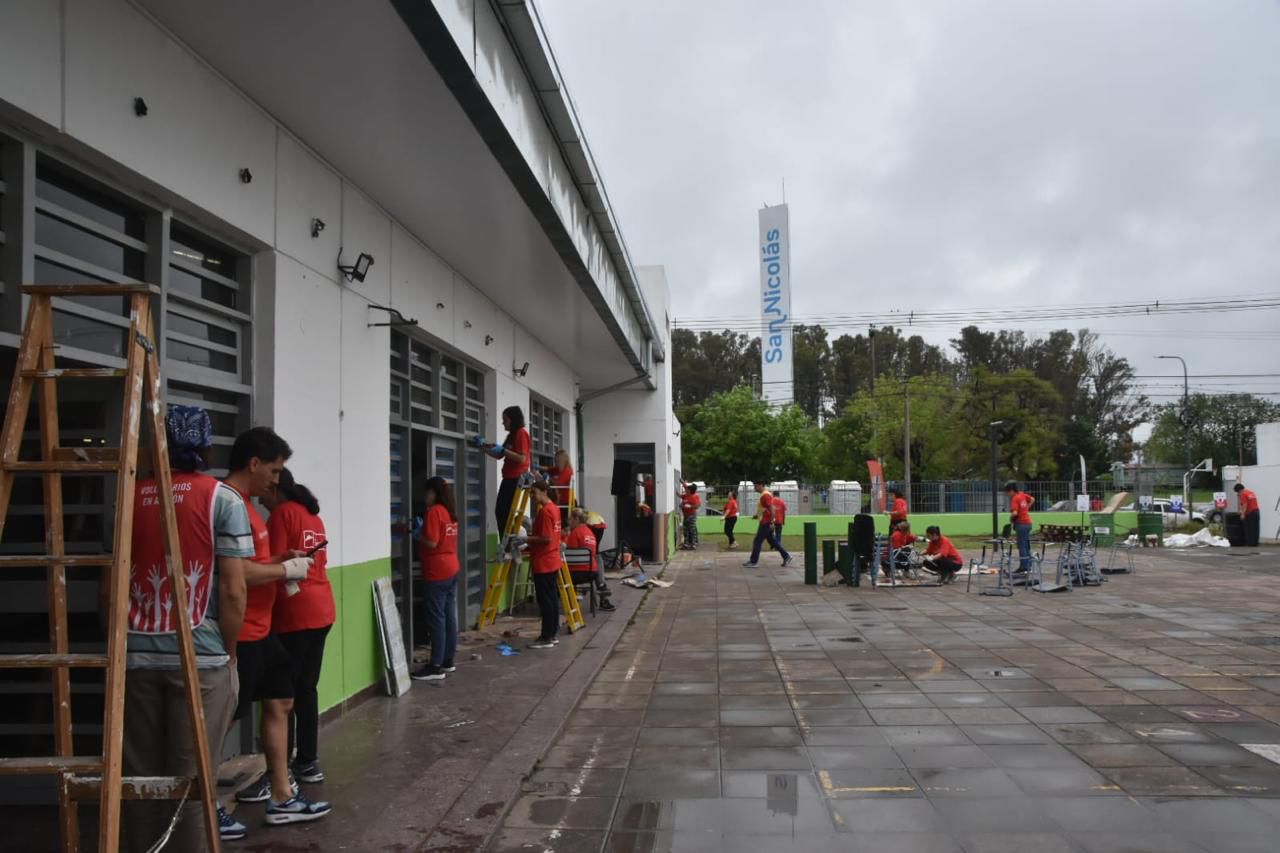 Lee más sobre el artículo La Escuela n° 38 reabrió sus puertas tras el paso del Voluntariado Ternium