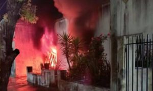 Lee más sobre el artículo Ramallo: pérdidas totales por incendio en una ferretería