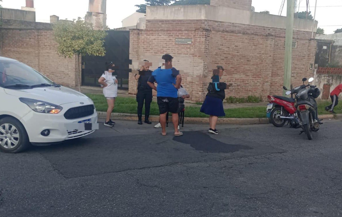 Lee más sobre el artículo Un hombre hospitalizado tras nueva colisión entre auto y moto