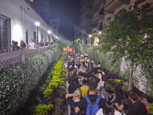 Lee más sobre el artículo Miles de nicoleños disfrutaron la segunda noche de Halloween en el Empedrado de la Costanera