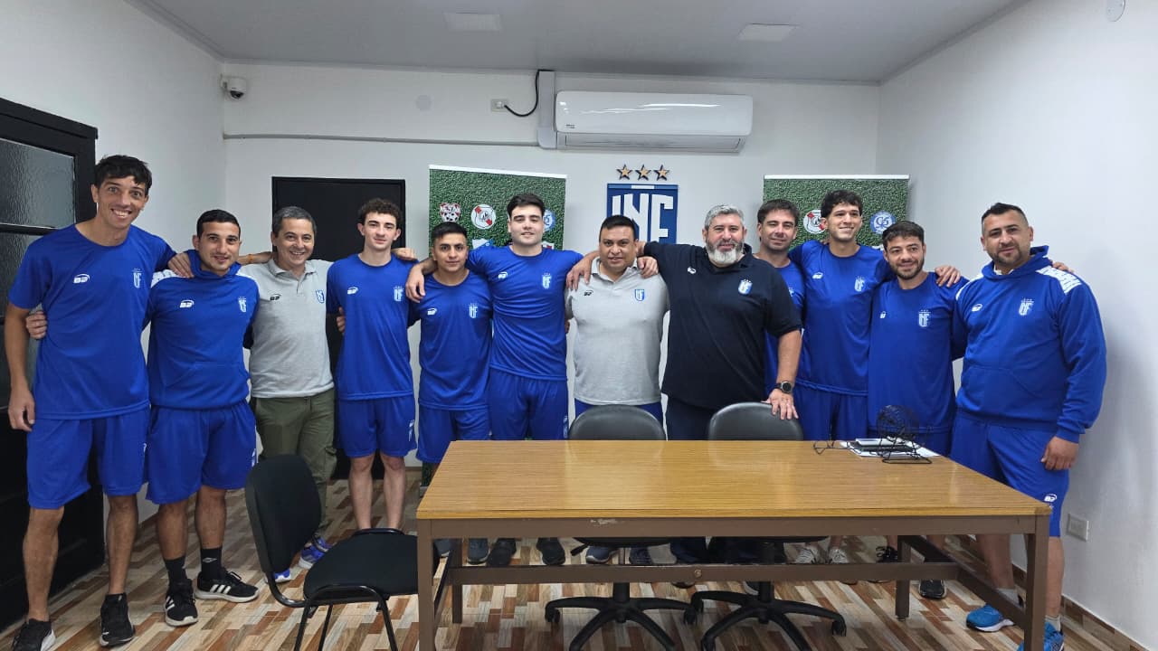 Lee más sobre el artículo La Selección Nicoleña de Futsal viajó a Misiones para disputar el torneo nacional