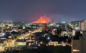 Lee más sobre el artículo Los bomberos lograron sofocar un incendio de grandes proporciones en zona oeste