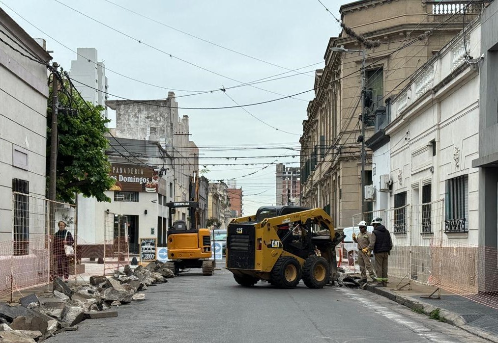 Lee más sobre el artículo El Intendente Santiago Passaglia recorrió la obra del centro