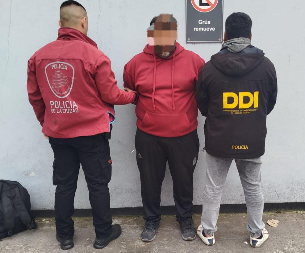 Lee más sobre el artículo Allanamientos en barrio Los Provincianos: detuvieron a un joven que intentó robar una moto