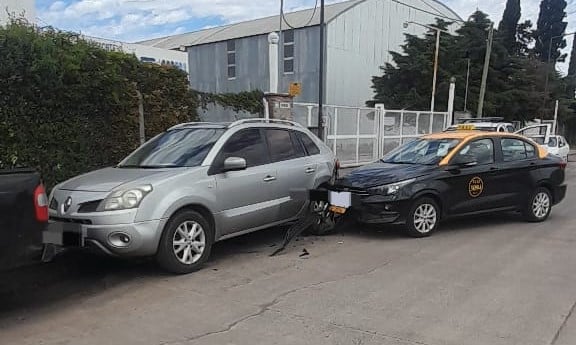 Lee más sobre el artículo Un taxista se accidentó tras haber sido atacado por una «viuda negra» nicoleña