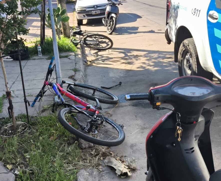 Lee más sobre el artículo Un joven y un adolescente resultaron lesionados tras choque en la zona sur