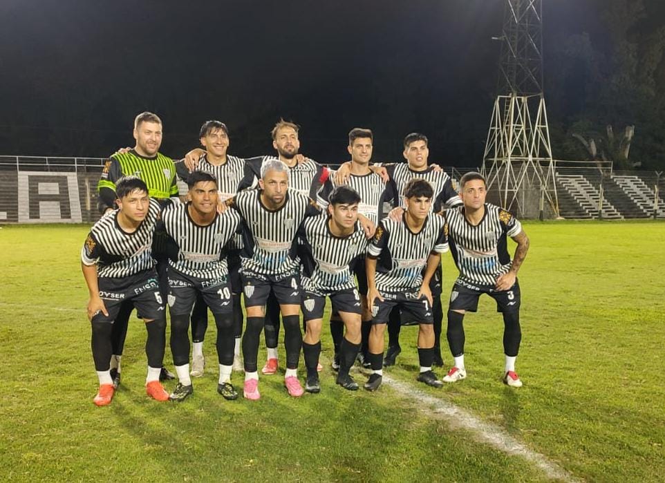 Lee más sobre el artículo Liga Nicoleña de Fútbol: La Emilia ganó el postergado, y Regatas obtuvo un buen triunfo