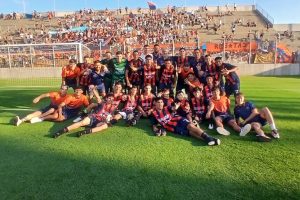 Lee más sobre el artículo Fútbol local: Regatas le ganó a Belgrano por goleada en el Estadio San Nicolás
