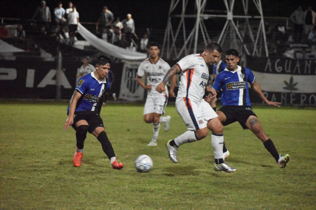 Lee más sobre el artículo Federal Amateur: Regatas rescató un empate ante La Emilia