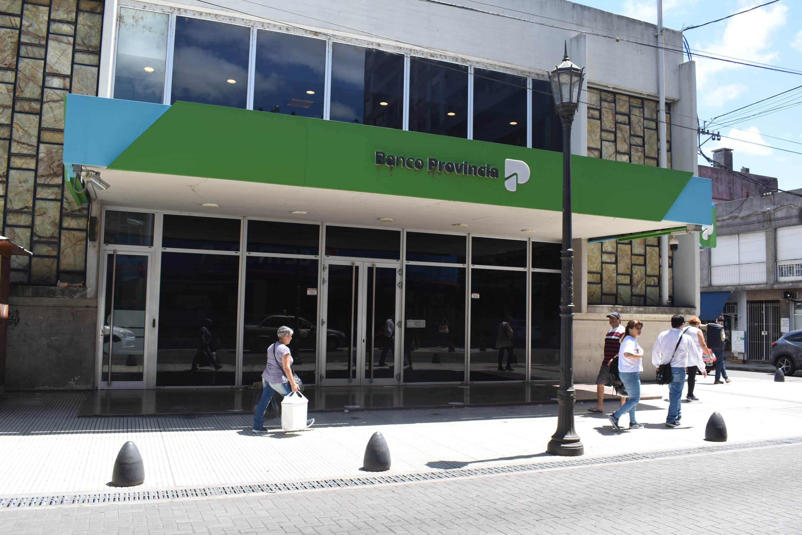 Lee más sobre el artículo Desde este lunes los bancos tienen nuevo horario de atención en San Nicolás