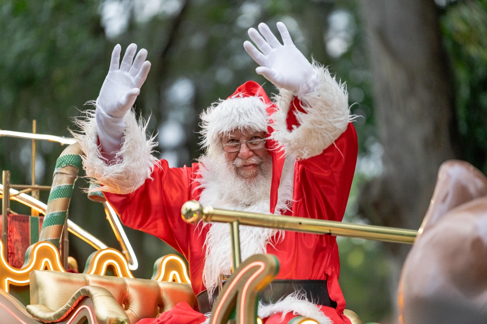 Lee más sobre el artículo Se viene en el encendido del Arbolito de Navidad, y Papa Noel recorrerá las calles nicoleñas
