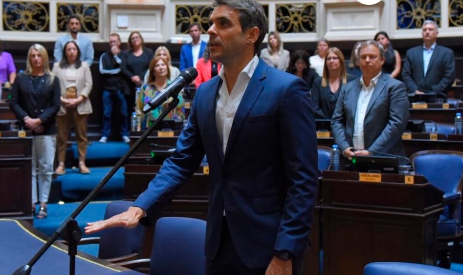 Lee más sobre el artículo Finalmente Manuel Passaglia juró como Diputado Provincial, y presidirá el bloque de Hechos