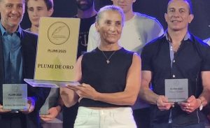 Lee más sobre el artículo Se entregaron los Premios Plumi y Valente Pierani ganó el de Oro