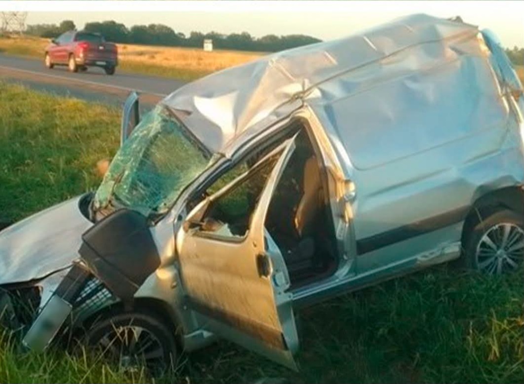 Lee más sobre el artículo Un nicoleño resultó lesionado tras despistar con su camioneta en Autopista