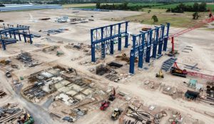 Lee más sobre el artículo La construcción de la nueva acería de Sidersa ya generó más de 400 puestos de trabajo, entre propios y contratados