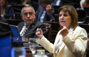 Lee más sobre el artículo El Senado sancionó la reforma laboral y el Gobierno logró su mayor triunfo en el final de las sesiones extraordinarias