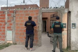 Lee más sobre el artículo Allanaron una vivienda por venta de drogas en Barrio Colombo