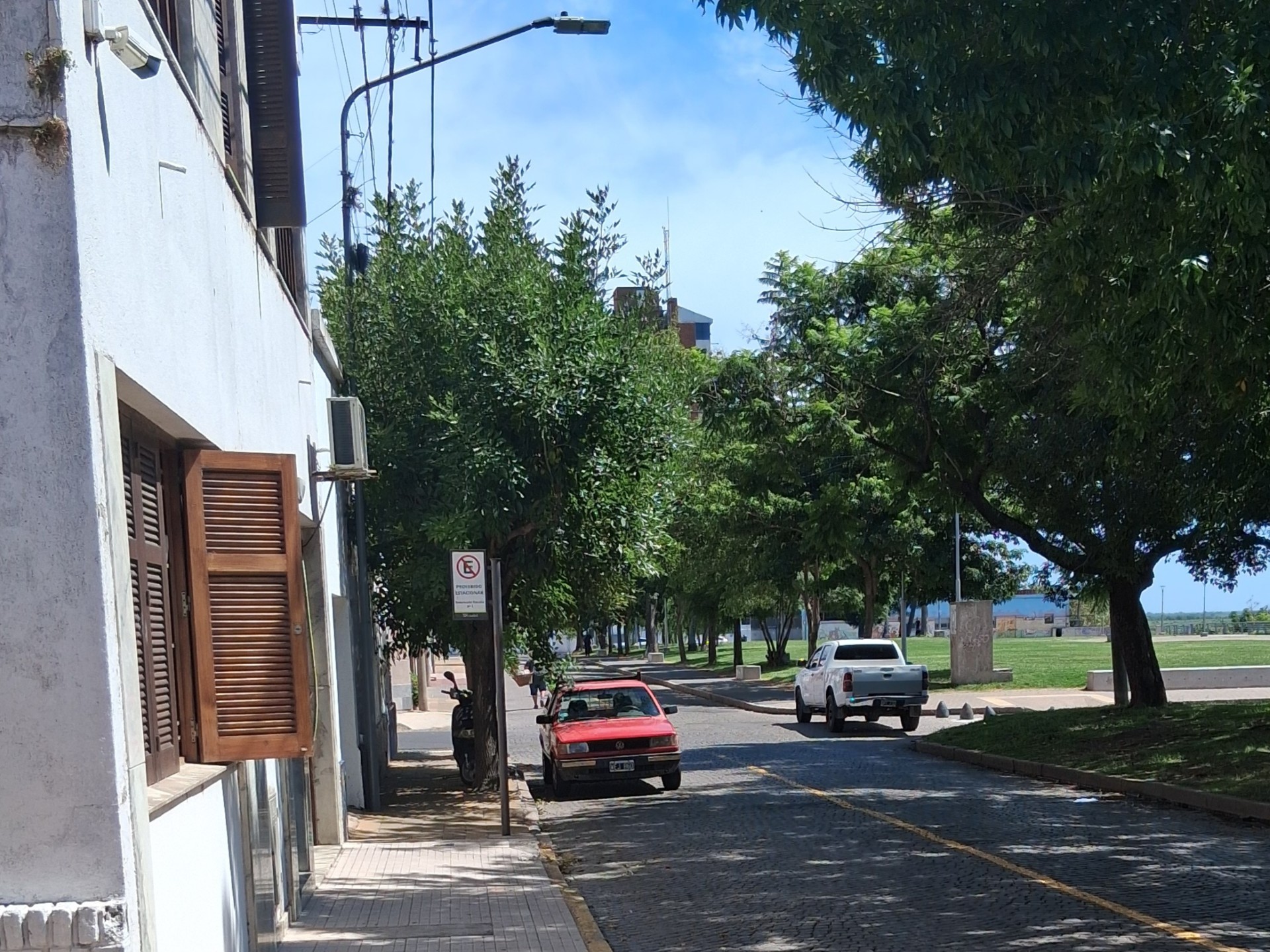 Lee más sobre el artículo Al parecer, algunos tienen privilegios en la Avenida del Río…
