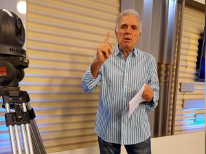 Lee más sobre el artículo Falleció el reconocido periodista Alberto Giraldi