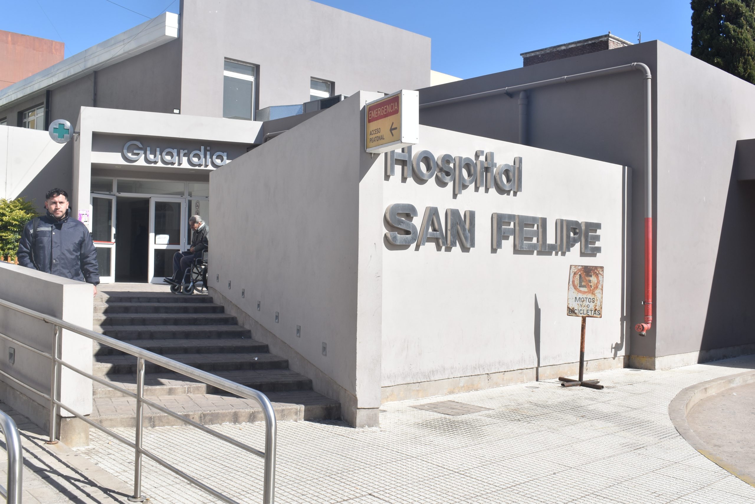 Lee más sobre el artículo Un joven pelea por su vida tras sufrir accidente de tránsito en Avenida Savio y Pombo