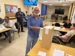 Lee más sobre el artículo Los afiliados de Luz y Fuerza ratificaron con su voto la conducción de Alberto Noguera