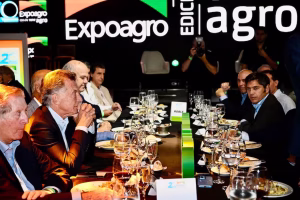 Lee más sobre el artículo Kicillof y Macri estuvieron en la cena de apertura de Expoagro