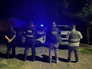 Lee más sobre el artículo Se realizó un allanamiento por drogas en Barrio Los Viñedos
