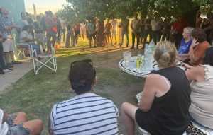 Lee más sobre el artículo Poletti se reunió con vecinos de barrio “Las Ranas” y anunció el comienzo de obras en Villa Ramallo