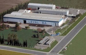 Lee más sobre el artículo Leval retrasa pago de sueldos y abre retiros voluntarios en su planta de San Nicolás