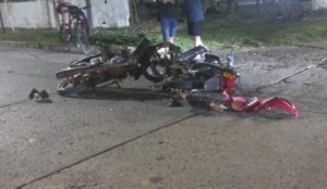 Lee más sobre el artículo Dos hombres heridos tras choque de motos en la zona sur