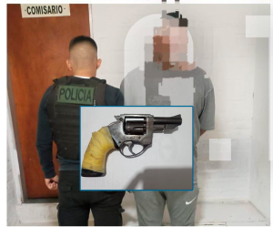 Lee más sobre el artículo Tras un allanamiento, detuvieron a un hombre acusado de amenazar con un arma a dos personas