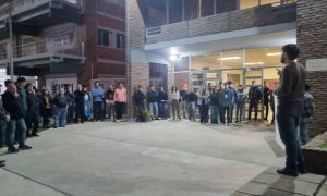 Lee más sobre el artículo Realizaron un “abrazo simbólico” en la UTN San Nicolás en apoyo a la Marcha Federal Universitaria