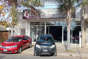 Lee más sobre el artículo Atacaron a tiros el frente de una agencia de autos en Villa Constitución