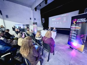 Lee más sobre el artículo San Nicolás fue sede del lanzamiento de STEM Racing Argentina