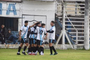 Lee más sobre el artículo Fútbol local: ganaron Paraná y Belgrano, en la apertura de la décima fecha