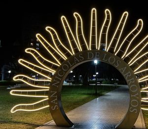 Lee más sobre el artículo San Nicolás entre Soles y Banderas, por la Fiesta Patria