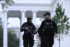 Lee más sobre el artículo Disparos en la Casa Blanca: el Servicio Secreto habría abatido al tirador