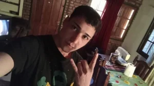 Lee más sobre el artículo Buscan a un joven de Villa Constitución que perdió contacto con su familia mientras estaba en Brasil
