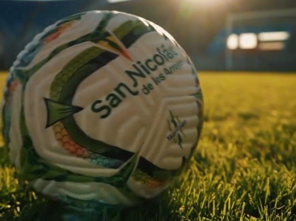 En este momento estás viendo El municipio lanza la pelota «Yaguá PRO», a través de su tienda online en San Nicolás
