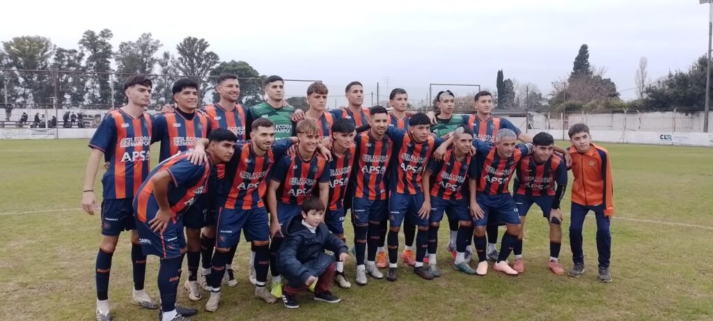 En este momento estás viendo Fútbol local: gran triunfo de Regatas, que aseguró el primer puesto en la fase regular del Torneo Apertura