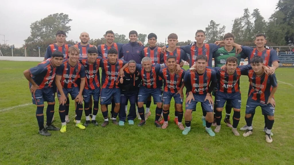 En este momento estás viendo Fútbol local: Regatas ganó y recuperó la punta del Torneo Apertura