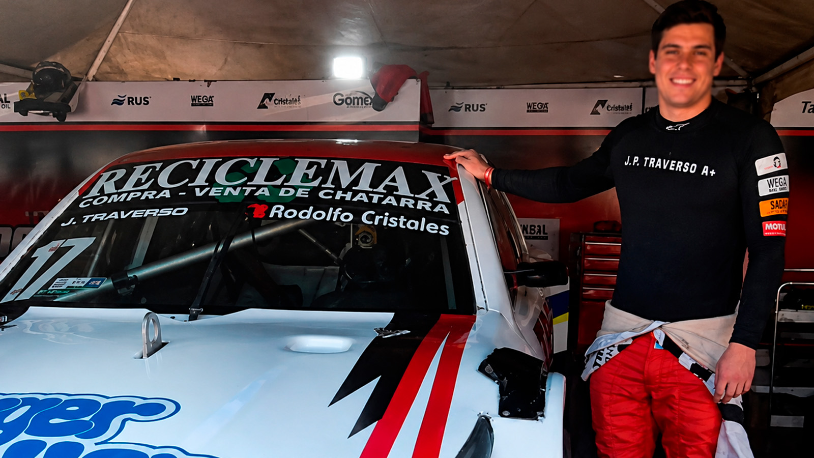 En este momento estás viendo Autódromo San Nicolás: el nicoleño Juan Pablo Traverso terminó segundo en la Sprint del Top Race, y este domingo corre el TC2000