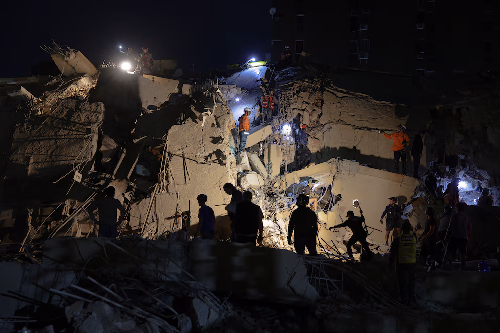 En este momento estás viendo Continúan las tareas de rescate en Venezuela tras los terremotos: hay al menos 32 muertos y más de 700 heridos