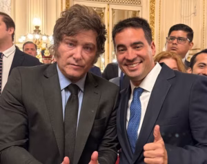 Lee más sobre el artículo De la Fundación Faro a la Casa Rosada: quién es Adrián Ravier, el reemplazante de Adorni