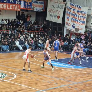 Lee más sobre el artículo Liga Federal de Básquet: Belgrano le ganó el clásico a Regatas y define de local