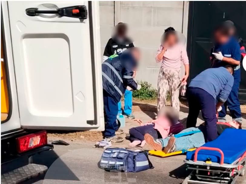 En este momento estás viendo Un hombre y una niña resultaron heridos tras un choque entre moto y auto en zona norte