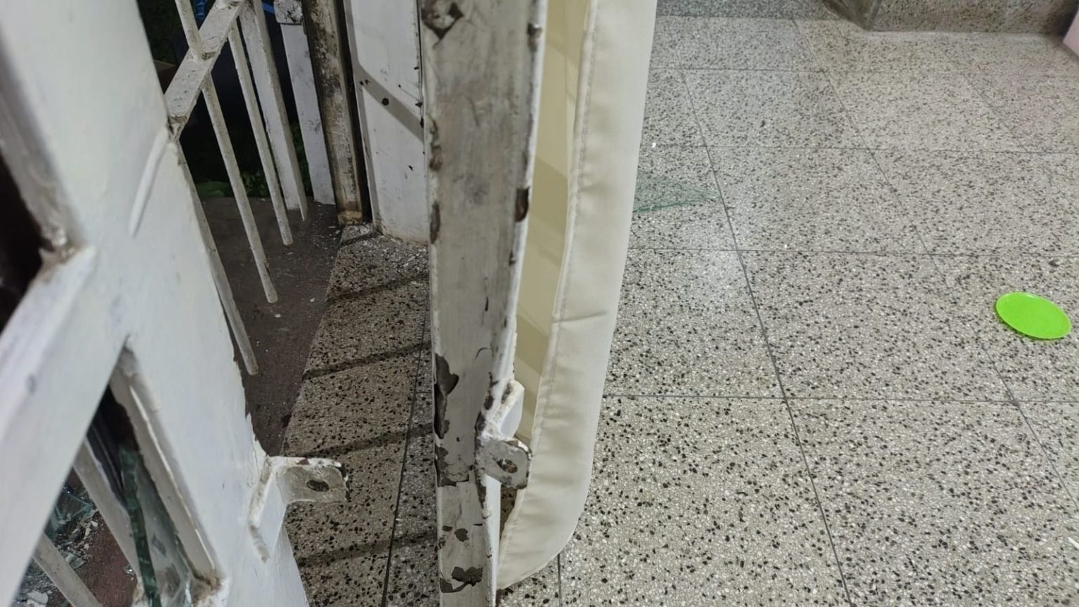 En este momento estás viendo Robaron y provocaron destrozos en el Jardín de Infantes N°903 de Villa Riccio